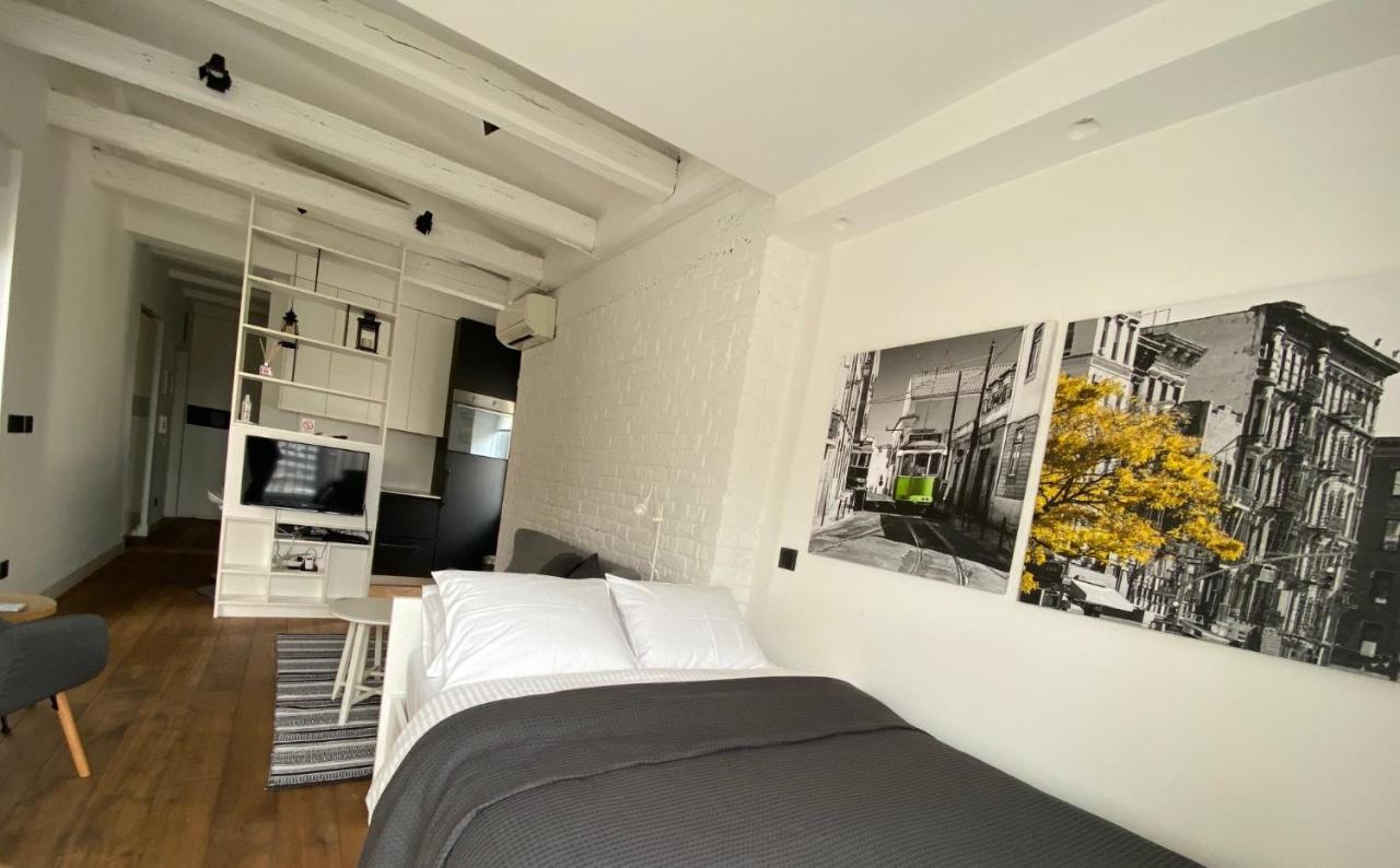 Enjoy B-52 Studio Belgrade Luaran gambar